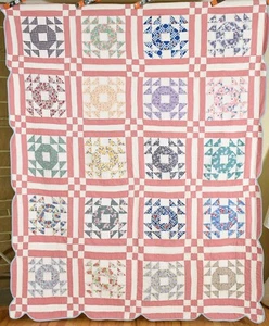 BEAUTIFUL Vintage 30's "Hole in the Barn Door" Nine Patch Antique Quilt! - Picture 1 of 13