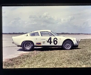 Sebring FL 1960 12 horas 1965 Race #46 Abarth Simca 2000 GT Swanson fuera de pista - Imagen 1 de 5