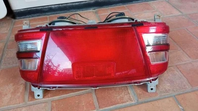 STOP/ FANALE POSTERIORE BURGMAN 250/400 del 2001 - Immagine 1 di 3