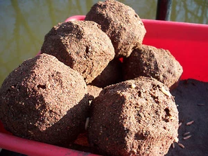 24 Kg Feeder Mix Angelfutter (1Kg/1,46EUR) Rhein,Main,Oder - Bild 1 von 5