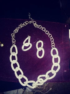 Frosted silver large link necklace and matching earrings - Picture 1 of 1