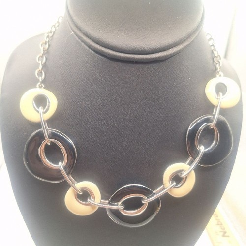 OFF WHITE Collana PREMIER DESIGNS cerchio bianco sporco nero tono argento