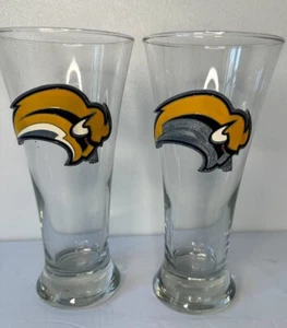 Set of 2 Buffalo Sabres NHL Pilsner Glasses Pewter Emblem - Picture 1 of 6