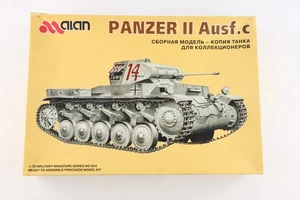 Alan 1/35 Panzer II Ausf.c Model Kit - Picture 1 of 4