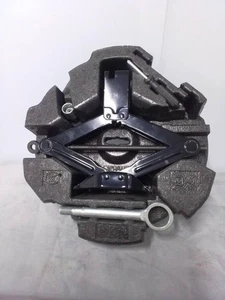 SUBARU FORESTER SH Wagenheber 97035FJ050 2.5 Benzin 126kw 2020 28174014 - Bild 1 von 3