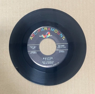 RAY CHARLES ABC PARAMOUNT RECORDS 45 BUSTED/MAKING BELIEVE 10481 - Image 1 of 2