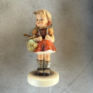 Hummel Goebel School Girl #81 2/0 Girl With Basket & Backpack - Picture 1 of 3