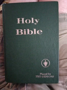 The Gideons Hardcover Gideon Holy Bible Green 1984Know As The King James Version - Picture 1 of 24