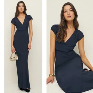Maxi Vestido Reformation Nayeli Manga Gorra Cuello en V Azul Marino Talla 8 - Imagen 1 de 6