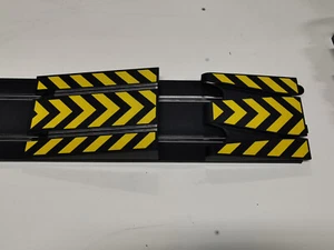 Scalextric Sport Rampa per salto 2pz. cod. C8211. Nuovo ma senza scatola - Foto 1 di 5