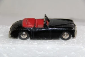 Dinky Toys SIMCA 8 SPORT FABRIQUE EN FRANCE PAR MECCANO 1955 - Picture 1 of 6