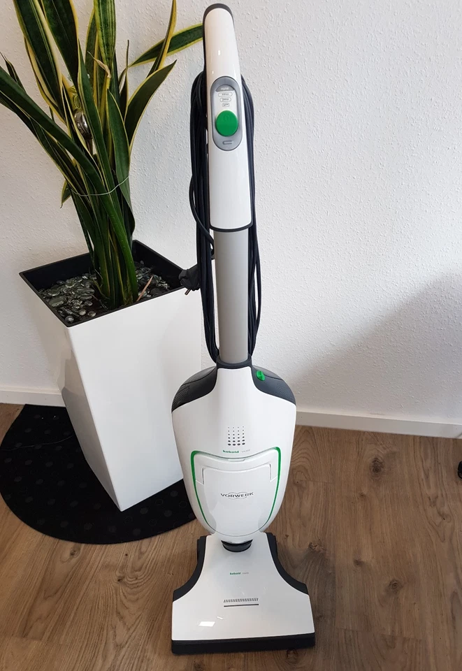 Vorwerk Kobold VK 200 + EB 400 Top  MIT ZUBEHÖR AB 150 - 600 € Top Saugleistung - Bild 1 von 1