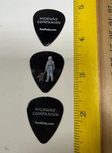 TOM PETTY Highway Companion 3 guitar pin ORIGINAL  PROMOTIONAL NEW VINTAGE - Picture 1 of 5