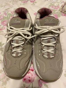 Zapatilla deportiva Skechers D'Lites gris para mujer talla 9 espuma viscoelástica - Imagen 1 de 10