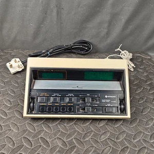 Hitachi KC-680E Radio Orologio Elettronico 3 Bande FM/MW/LW Touch Snooze Retrò - Foto 1 di 10