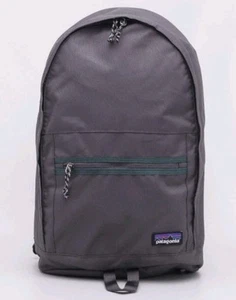 Patagonia 20L Arbor DayPack Backpack 15' Laptop DWR Finish Zip Pockets GUC - Picture 1 of 16