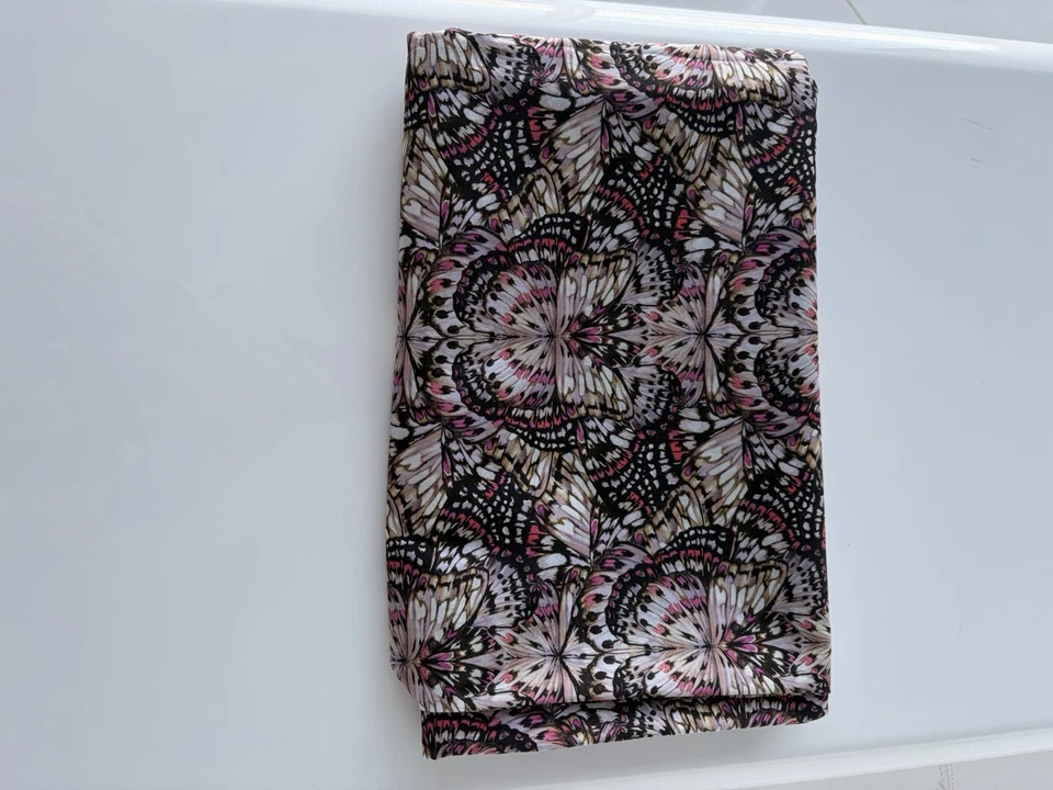 LIBERTY OFLONDON TANA TELA CÉSPED MARIPOSAS Foto 1 de 1