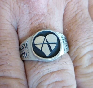 Anillo símbolo corazón anarquía relación anarquía amor talla 7 a 14 RM126 - Imagen 1 de 3