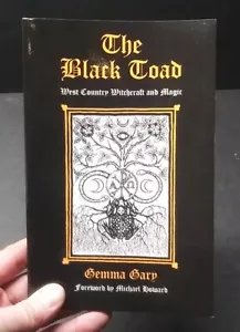 DIE SCHWARZE KRÖTE West Country Hexerei Volksmagie ENGLAND Wicca Geschichte Feen - Bild 1 von 6