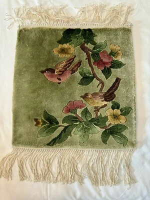 Alfombra verde seda vintage años 80 tapiz colgante de pared con pájaros Foto 1 de 4