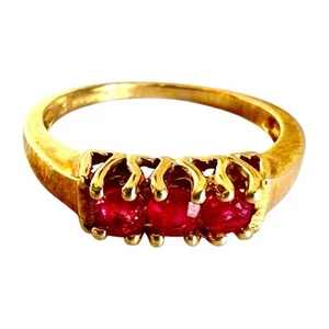 Vintage 9ct Gold Ring Ruby 3 Stone Trilogy Hallmarked 375 9K 2.22g Size N - Picture 1 of 23