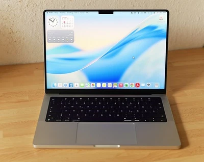 Apple MacBook Pro 14 Zoll (512GB SSD, M3 Pro, 18GB) Laptop - Silber - Neuwertig - Bild 1 von 4