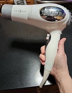 ¡Secador de pelo profesional Gold N Hot Titanium! rayado pero funciona muy bien! - Imagen 1 de 4