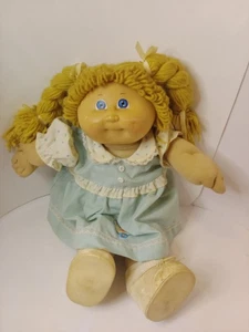 Cabbage Patch Doll 1984 blonde Haare blaue Augen Garn Haare Zöpfe blaues Kleid  - Bild 1 von 7