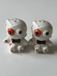 Juego de mini saleros y pimenteros Halloween Zombie Mummy con tapones excelente - Imagen 1 de 11