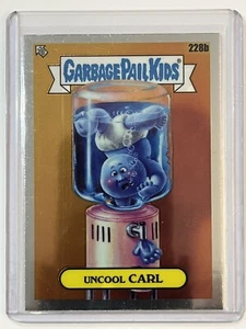 Tarjeta Carl 2023 Garbage Pail Kids cromada sin cool #228b casi nueva/como nueva - Imagen 1 de 2