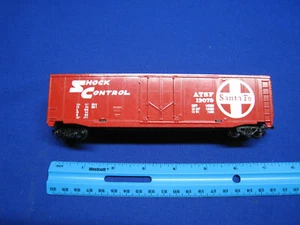 HO Scale Tyco Santa Fe Boxcar Freight Train - Picture 1 of 4