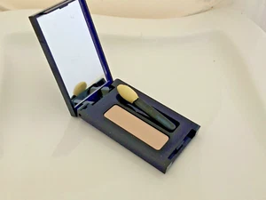 Estee Lauder Graphic Color Eyeshadow Ravishing Auburn 01 Light - Picture 1 of 2