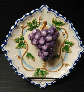 Bella Casa by Ganz 3D Wall Plate with Grape Cluster 8” In Diameter BC6906 - Picture 1 of 8