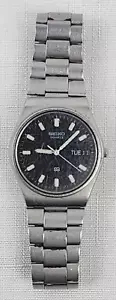 Seiko SQ Quartz 8123-7300 Day/Date Vintage Watch - Picture 1 of 7