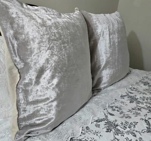 2 West Elm Pillow Covers (only) Silver Lush Velvet Reverses to Linen 24 X 24 EUC - Picture 1 of 22