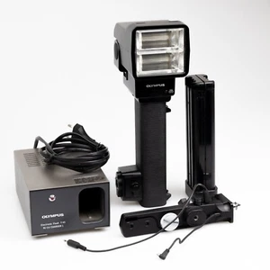 COMPLETE Olympus T45 Flash + Bracket + Ni-Cd Charger EU + Battery + Cords OM-4Ti - Photo 1 sur 15