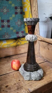 Ein großer kornischer Serpentinenleuchter - Bild 1 von 17