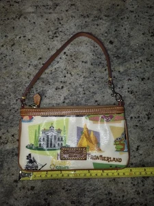 Dooney & Bourke Disney Parks Retro große schmale Handgelenktasche - Bild 1 von 6