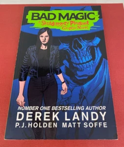 Derek Landy ☆ Skulduggery Pleasant ☆ BAD MAGIC - Graphic Novel Book - Picture 1 of 6