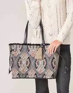 Spartina 449 Bellinger Batik Jetsetter Tote Handbag Retail $238 New with Tags - Picture 1 of 19