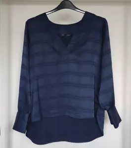 Blusa M&S para dama azul marino con cuello en V - talla 16 - Imagen 1 de 11