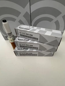 x 3 Genuine BMW Spark Plugs 1 2 3 4 5 6 7 8 Series X1 X3 X4 X5  - 12122455258 - Picture 1 of 7
