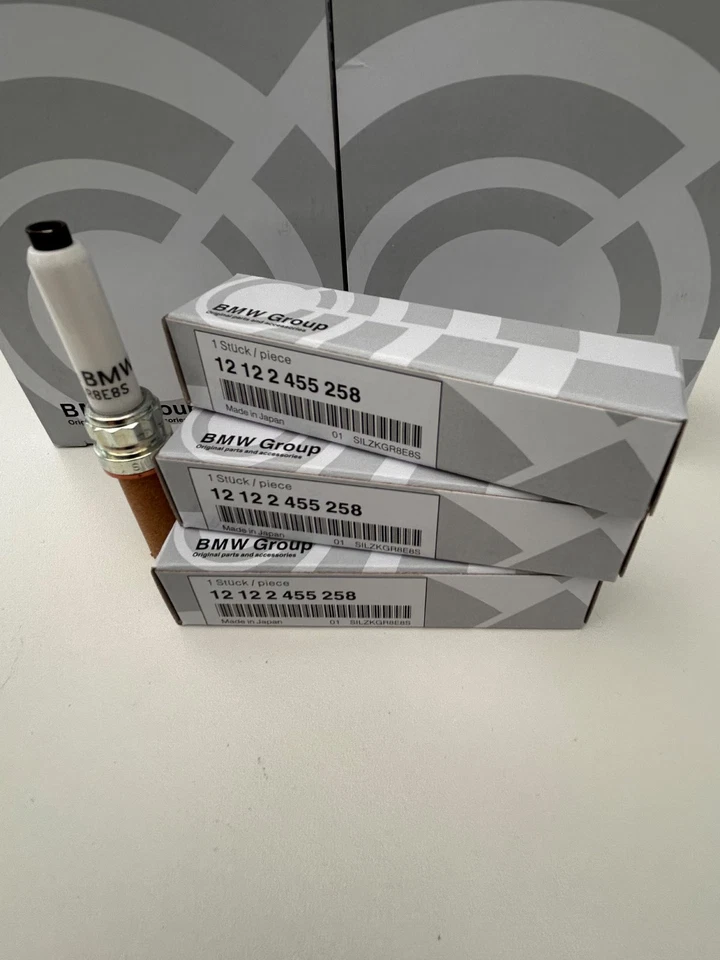 x 3 Genuine BMW Spark Plugs 1 2 3 4 5 6 7 8 Series X1 X3 X4 X5  - 12122455258 - Image 1 of 4