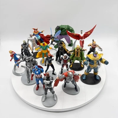 Disney Store Marvel Avengers Infinity War Lote de 18 Figuras PVC Thor Hulk Thanos Foto 1 de 4