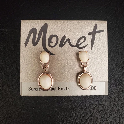 Pendientes Monet Vintage Tono Plata con Cabujones Blancos Años 90 Perforados Foto 1 de 4