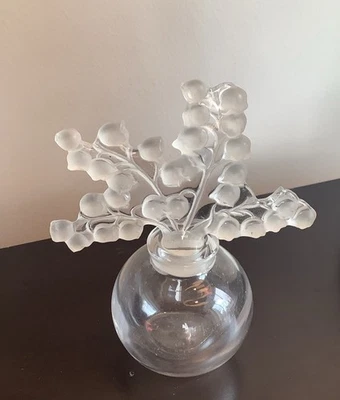 Botella de perfume vintage Lalique Clairfontaine Lily of the Valley Foto 1 de 4