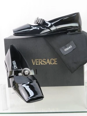 NOVO NA CAIXA VERSACE MOEDA DE COURO ENVERNIZADO PRETO CABEÇA DE MEDUSA LOGOTIPO ARCO FLATS 40 10 ITÁLIA - Imagem 1 de 4