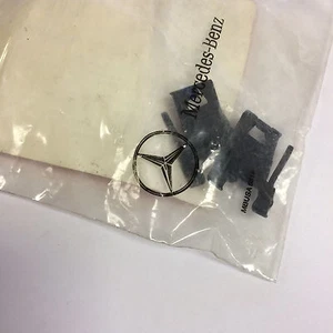 OEM Mercedes-Benz C220 C230 C280 Bumper Impact Strip Clip 2 Pack 2028801393 NEW - Picture 1 of 2