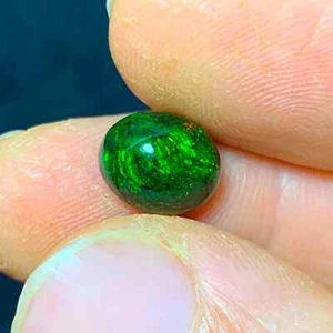 Natural Black Opal Ethiopian 2.6CT Oval Smoked Play of Color No Edit - Foto 1 di 5