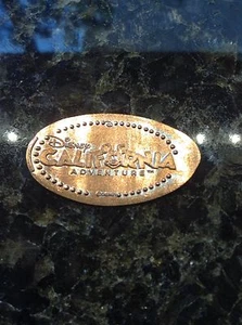 Disneyland California Adventure Souvenir centavo DCA CALIFERIA ADVENTURE LOGOTIPO #6 - Imagen 1 de 2